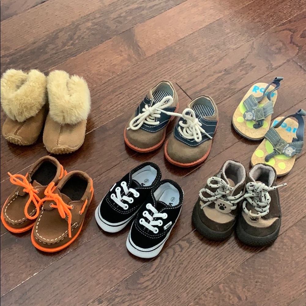 Boys shoes size 2